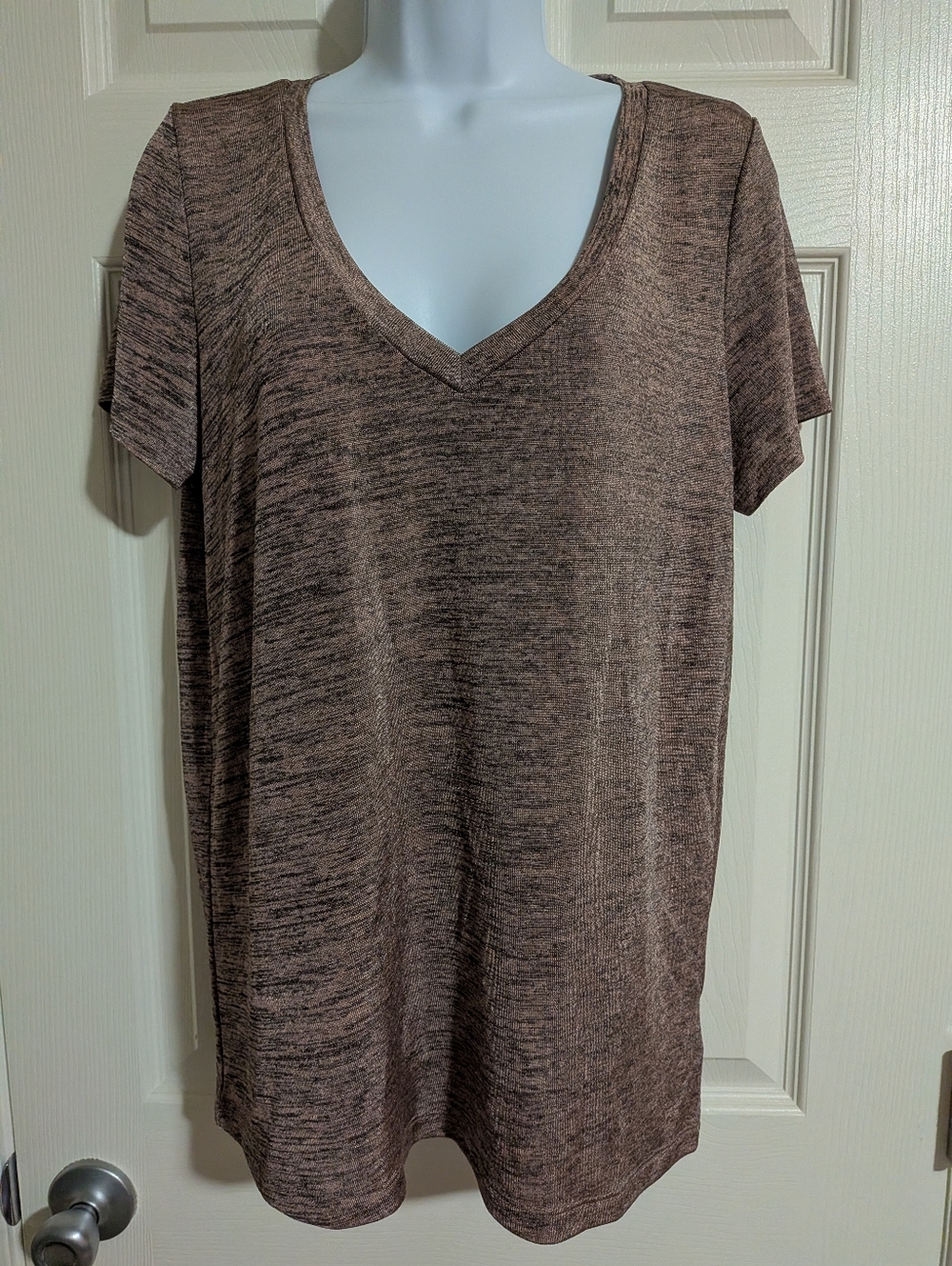 Women's Express Large Metallic V Neck Short Sleeve Top Shimmery Summer